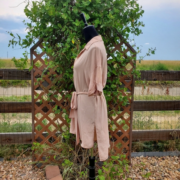 Worthington V-Neck Cuffed Sleeve Tie Waist Tunic Blouse Women's Medium EUC - Picture 13 of 16